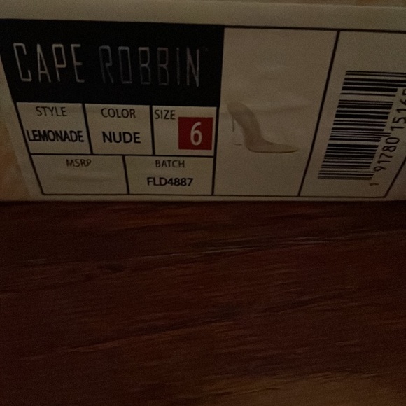 BRAND NEW! Cape Robbin Transparent nude/clear wedge heel Size 6 never worn - Picture 2 of 13